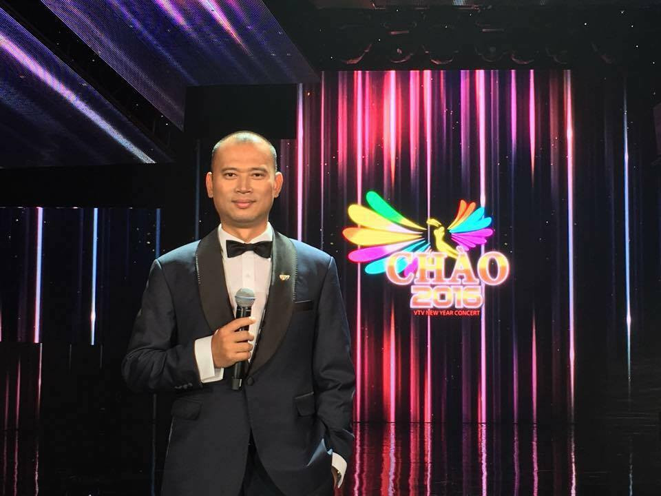 Vì chơi thân với đạo diễn Đỗ Thanh Hải nên MC Long Vũ có đôi lần dẫn chương trình Chào Xuân.