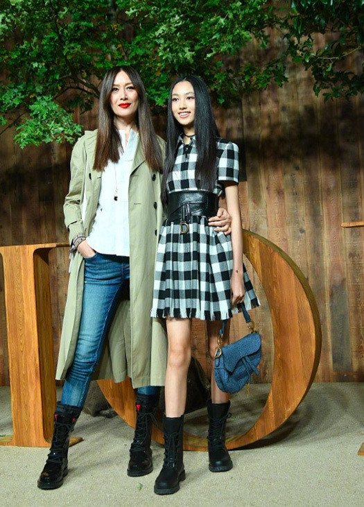 Do là con gái duy nhất, cô được bố mẹ chăm chút nhiều về khoản thời trang với những bộ trang phục hàng hiệu xa xỉ.