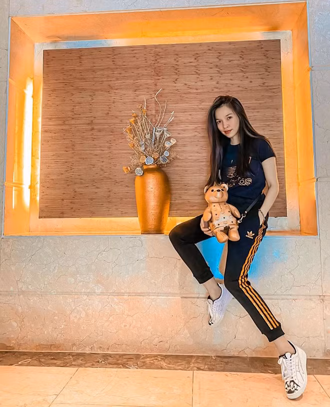 Hiền Thục từng chia sẻ bí quyết giữ gìn sắc vóc của cô là ăn chay trường, thường kéo dài trong một tháng. Thực đơn khi ấy gồm các món rau như xà lách, cải xoong... Cô có thể chế biến nhiều món khác nhau như gỏi cuốn, rau trộn dầu giấm, tỏi. Nữ ca sĩ uống nhiều nước trong ngày, chia thành nhiều lần.