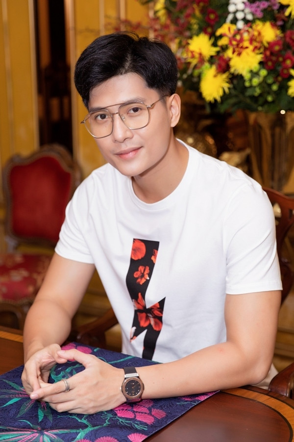 Le Quyen vui ve ben Lam Bao Chau giua lum xum tinh cam-Hinh-3