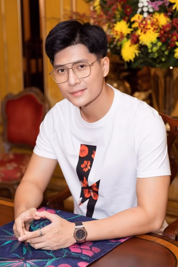 Le Quyen vui ve ben Lam Bao Chau giua lum xum tinh cam-Hinh-3