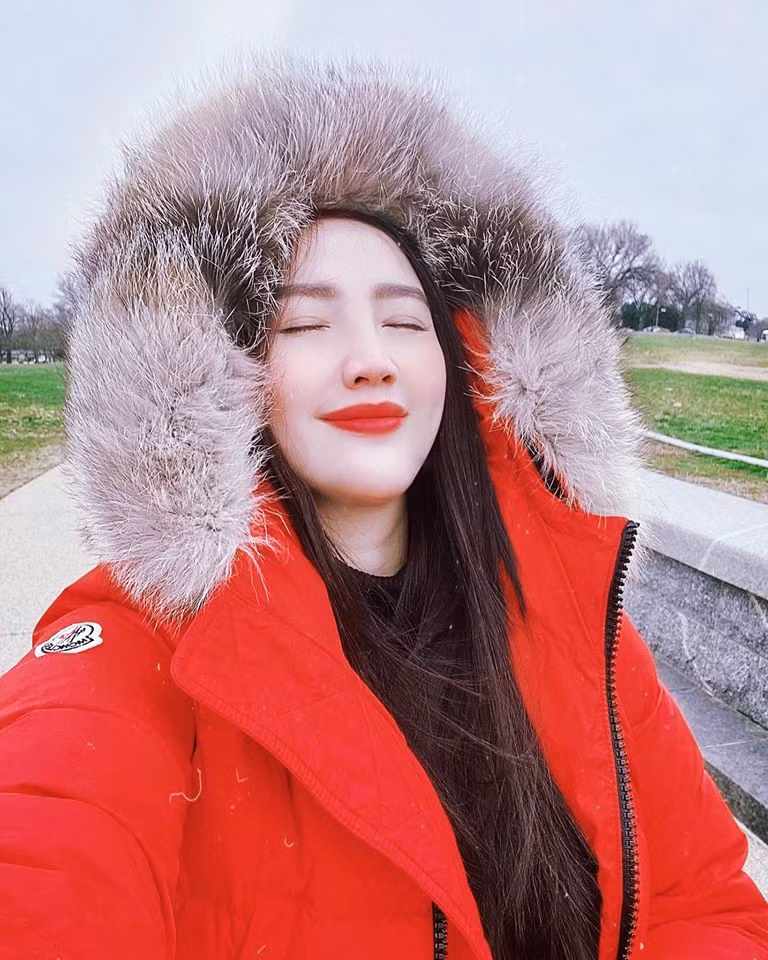 Bảo Thy nhớ những chuyến du lịch.