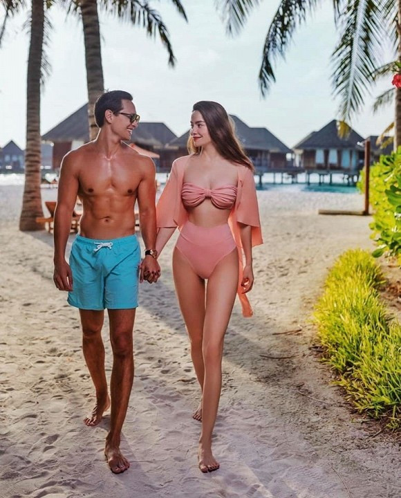 Thân hình của nữ ca sĩ ở thì hiện tại cực bốc lửa và hoàn hảo.