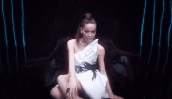 Qua ảnh đăng tải, cư dân mạng được dịp thấy lại sắc vóc chưa mấy xuất sắc của Hồ Ngọc Hà ở thời điểm đó.