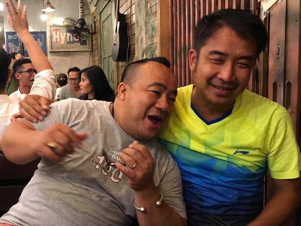 Đình Hiếu thân thiết bên diễn viên Hiếu Hiền.