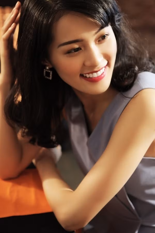 Hạ Vi cũng không thường chia sẻ hình ảnh và thông tin mới trên trang cá nhân. Sau 3 năm, tên tuổi của Hạ Vi dần mờ nhạt trong lòng khán giả.