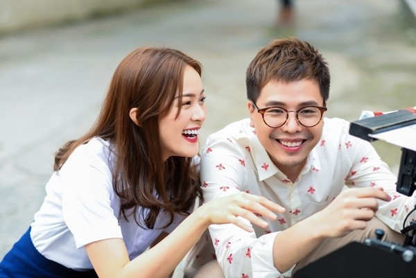 Năm 2016, sau phim Tấm Cám: Chuyện chưa kể, Hạ Vi từng được kỳ vọng sẽ trở thành ngôi sao mới của màn ảnh Việt. Sau bộ phim này, bên cạnh việc duy trì công việc người mẫu ảnh, Hạ Vi chỉ tham gia một bộ phim điện ảnh “Ông ngoại tuổi 30” và diễn xuất trong MV ca nhạc của Đăng Khôi.