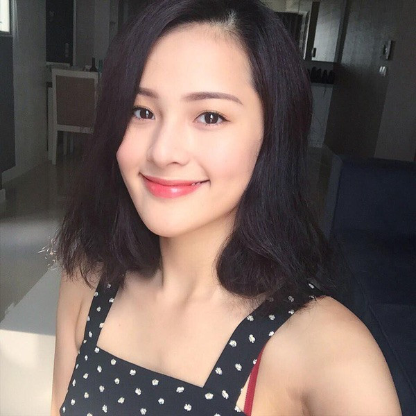 Người đẹp từng tiết lộ rằng cơ thể cô bị gầy gò thiếu cân vì sức khỏe không ổn. Ho kéo dài một năm qua cũng chính là nguyên nhân khiến cho Hạ Vi như vậy.