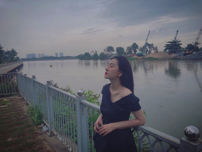 Khi nhận được câu hỏi từ MC Trấn Thành rằng sau này có muốn kiểm soát bạn trai mới nữa không, Huyền Thoại vẫn thẳng thắn trả lời: "Có". "Bỏ ngay cái tính đó, đó là cái điều giết chết em dù cho em có 10 mối tình đi chăng nữa", ông xã Hari Won đưa ra lời khuyên.