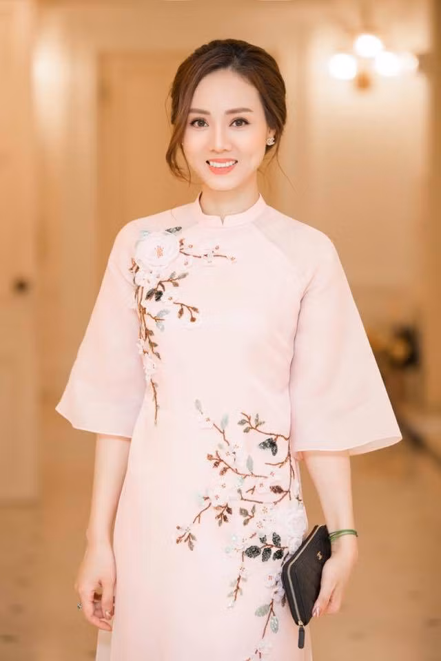 Trò chuyện với truyền thông, Công Lý từng chia sẻ, bạn gái Ngọc Hà khiến anh đi từ bất ngờ này đến bất ngờ khác.