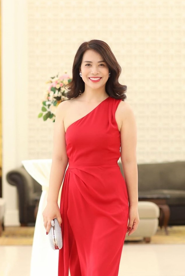 Đời thường, Ý Lan có phong cách nữ tính và sang trọng.