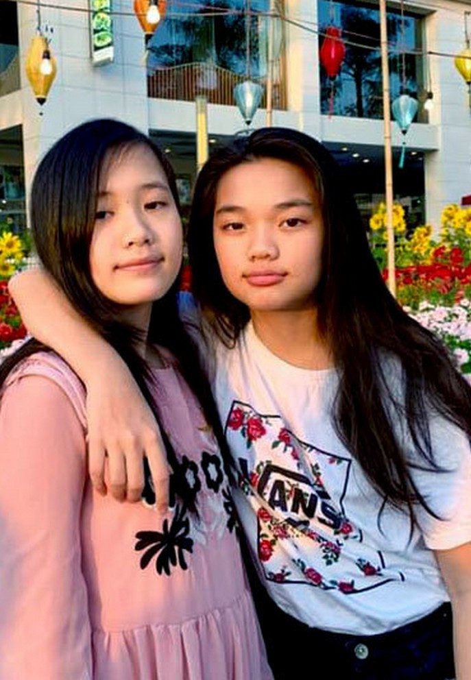 Về việc định hướng nghề nghiệp, 2 vợ chồng Mỹ Lệ để các con tự do lựa chọn nghề nghiệp. Nữ ca sĩ khẳng định các con của mình hát hay và có đầy đủ tố chất để thành nghệ sĩ nhưng cô không ủng hộ việc các bé bước vào showbiz.