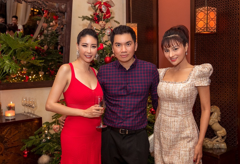 Cựu siêu mẫu Vũ Thu Phương đến thăm nhà Hoa hậu Hà Kiều Anh.