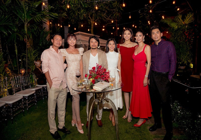 Vợ chồng cựu mẫu Vũ Thu Phương, đạo diễn Hoàng Nhật Nam và bà xã Phạm Kim Dung.