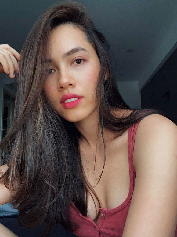 Á hậu Hoàng My đổi tóc mới với hy vọng: "chờ người yêu tới".