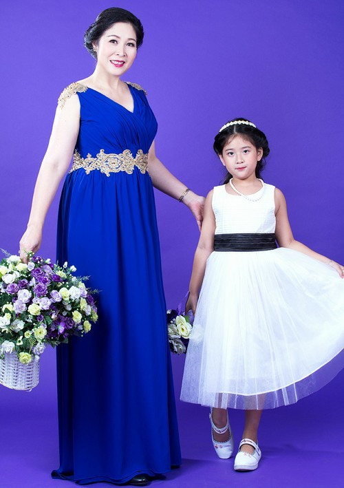 Từ khi bé Bí Ngô ra đời, gia đình năm thành viên của chị rộn ràng tiếng cười hơn bao giờ hết.