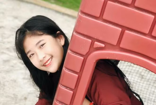 Hiện, cô bé được bố mẹ cho theo học một ngôi trường quốc tế tại TP.HCM.