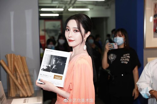 Lời nhận xét này đã cho thấy nhan sắc thật sự của ngôi sao sinh năm 1981 xuất sắc đến cỡ nào!