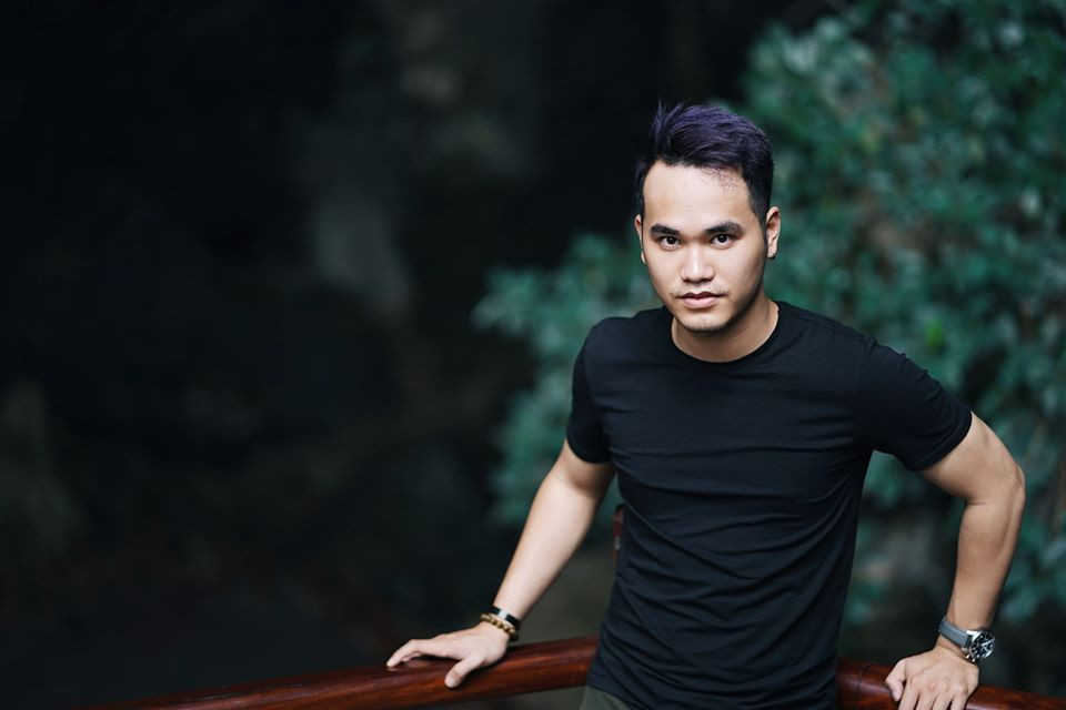 Ngoài sáng tác, khẳng định tên tuổi ở vai trò nhà sản xuất âm nhạc, Khắc Hưng còn góp mặt trong các gameshow truyền hình với vai trò huấnluyện viên.