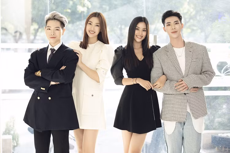 Hoa hau Tieu Vy tiet lo co 