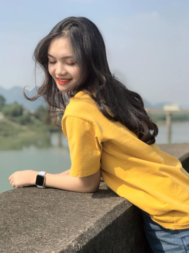 Đan Phượng tâm sự khi quyết định dự thi Hoa hậu Việt Nam 2020, cô cảm thấy áp lực trước dàn thí sinh tiềm năng. Tuy nhiên, nữ sinh quê Thanh Hóa cho rằng quan trọng nhất là chiến thắng chính mình. "Tôi sẽ biến khó khăn thành động lực để thay đổi bản thân" - cô nói.