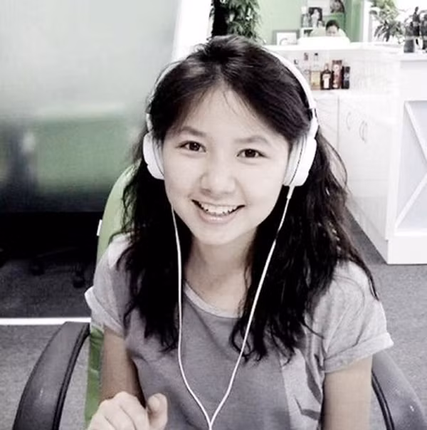 Ngô Quỳnh Anh được xem là thanh xuân của thế hệ 8X bởi giọng hát trong trẻo cùng gương mặt đáng yêu tươi trẻ. Cô cùng với nhóm "HAT" tạo ra được nhiều hits hợp tai giới trẻ những năm đầu 2000. Tuy nhiên sau đó, Ngô Quỳnh Anh giải nghệ và chuyển hướng sang làm công việc tổ chức sự kiện.