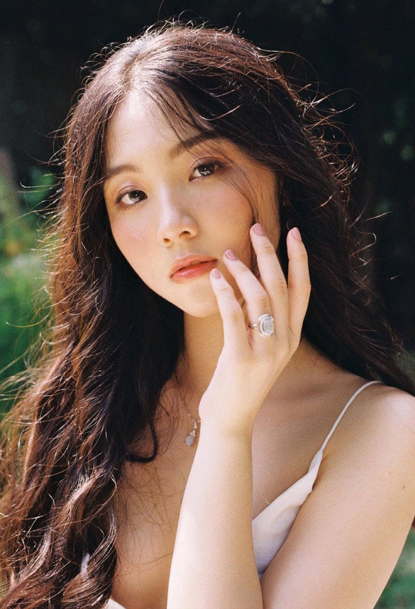 Hiện, Thủy Tiên là sinh viên ngành Luật của Đại học Kinh tế - Luật, Đại học Quốc gia TP.HCM.