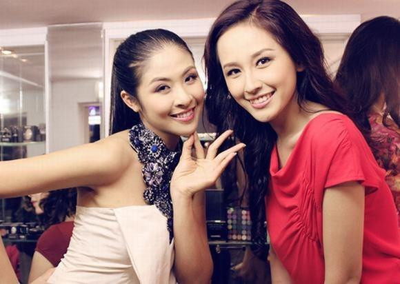 Ngọc Hân quen biết Hoa hậu Mai Phương Thúy khi học lớp 12 và họ cùng làm người mẫu trong một công ty. Năm 2006, Mai Phương Thúy được bạn hỗ trợ và giúp đỡ khi thi Hoa hậu Việt Nam. Bốn năm sau, lúc Ngọc Hân đăng quang, người đẹp họ Mai đã bật khóc nức nở trong hậu trường vì hạnh phúc. Tình bạn bền chặt của hai người đến nay vẫn thường xuyên được thể hiện.