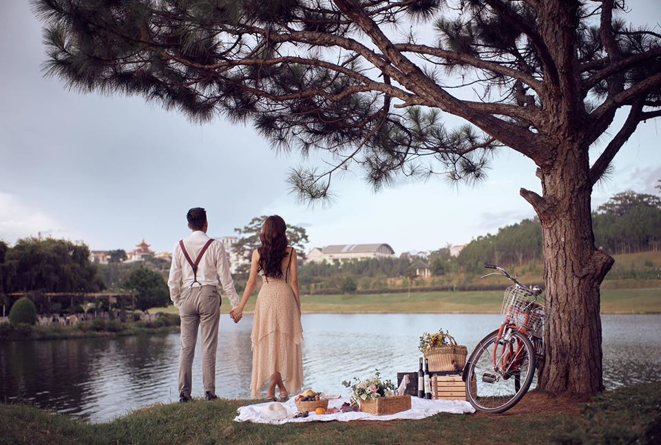 Phanh Lee cũng giữ kín hoàn toàn thông tin về chồng mới cưới, không chia sẻ bất cứ điều gì trên truyền thông.