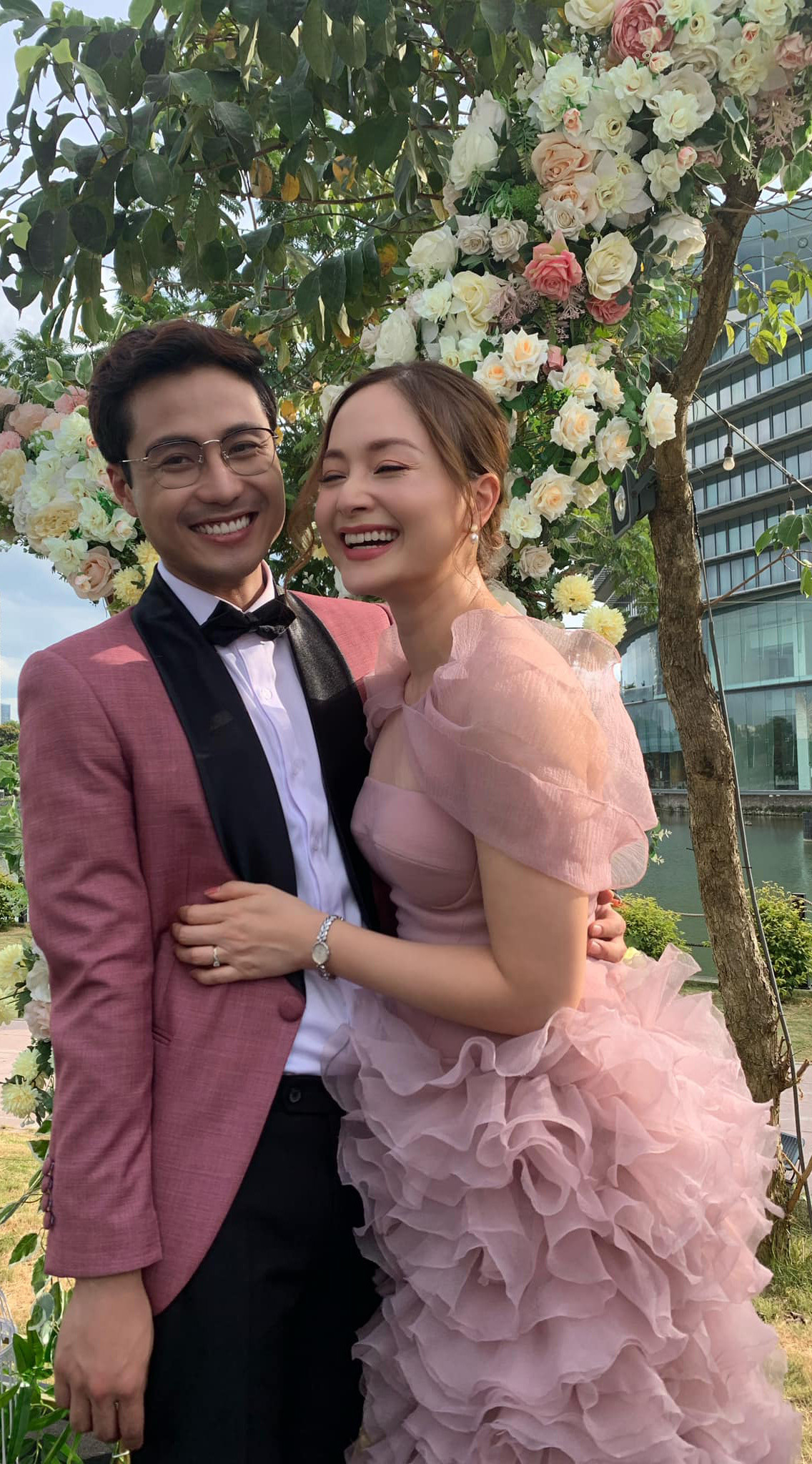 Lan Phuong ke hau truong vai quan chung trong 