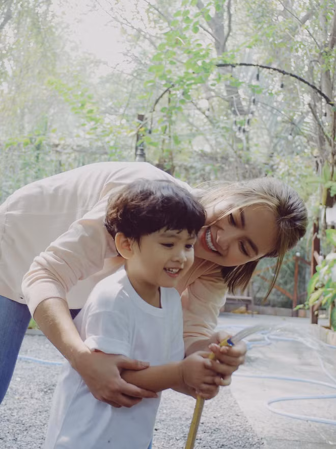 Ngoc Lan len con dau du doi, nhap vien luc nua dem-Hinh-3