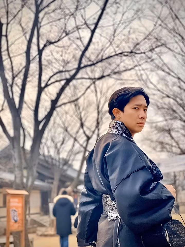 Bộ phim của Trấn Thành liên tục làm mưa làm gió trên top trending Youtube. Đặc biệt tập 5 của "Bố già" hút 11 triệu lượt xem sau 24 giờ phát hành.