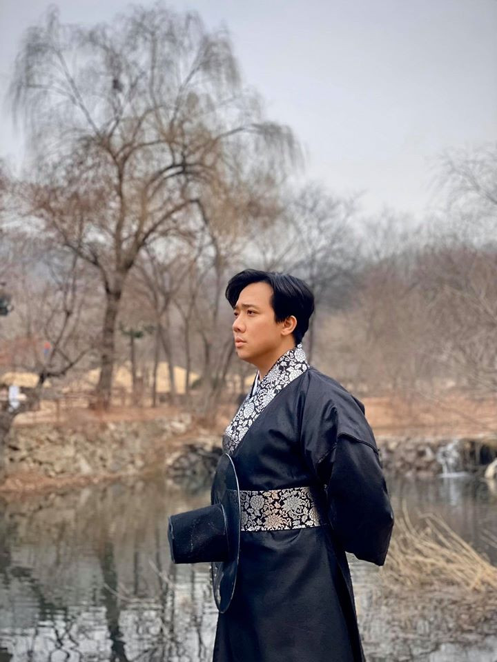 Web-drama (phim chiếu mạng) "Bố già" gồm 5 tập do Trấn Thành sản xuất và đóng chính, phát trên Youtube đã gặt hái thành công khi có lượt xem cao kỷ lục.