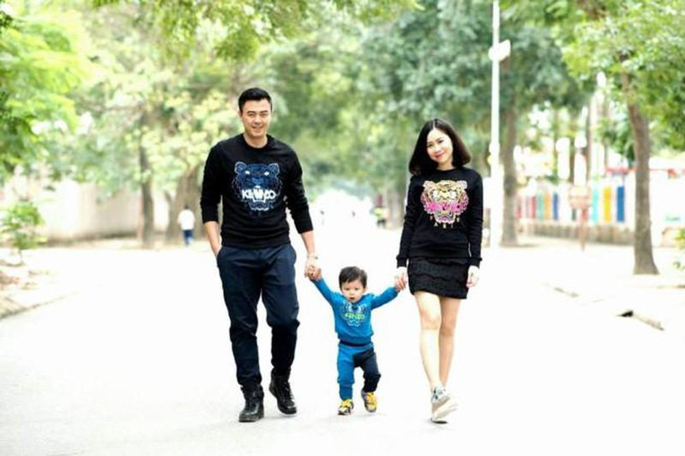 Sau khi kết hôn Tuấn Tú quyết định rút lui khỏi làng giải trí chuyển sang làm việc tại ngành công an. Năm 2016, anh làm Phó ban Tuyên giáo Trung ương Đoàn sau đó chuyển sang công tác quản lý một đoàn nghệ thuật. Tuấn Tú từng tiết lộ anh rời xa nghiệp diễn nhiều năm vì cả hai vợ chồng đều bận rộn chăm sóc con trai đầu lòng tên Kỳ Nam.