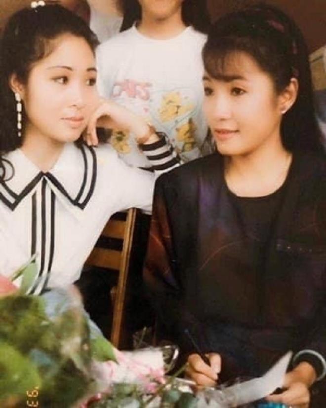 Hồng Đào và Hồng Vân thời trẻ.