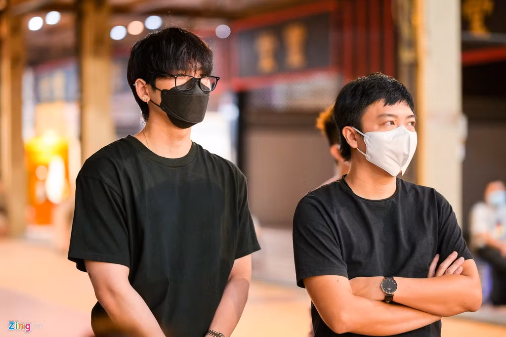 Tuấn Trần đến tiễn biệt Mai Phương cùng một đồng nghiệp. Trước khi qua đời, nữ diễn viên đóng một vai nhỏ trong web drama Thần chết tập sự, do Tuấn Trần sản xuất. Anh cho biết rất yêu mến và nể trọng thái độ làm việc chuyên nghiệp, tinh thần lạc quan của đàn chị.