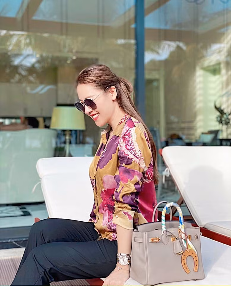 Khoe ảnh mới, Quế Vân thu hút bởi nhan sắc trẻ trung ở tuổi 38.