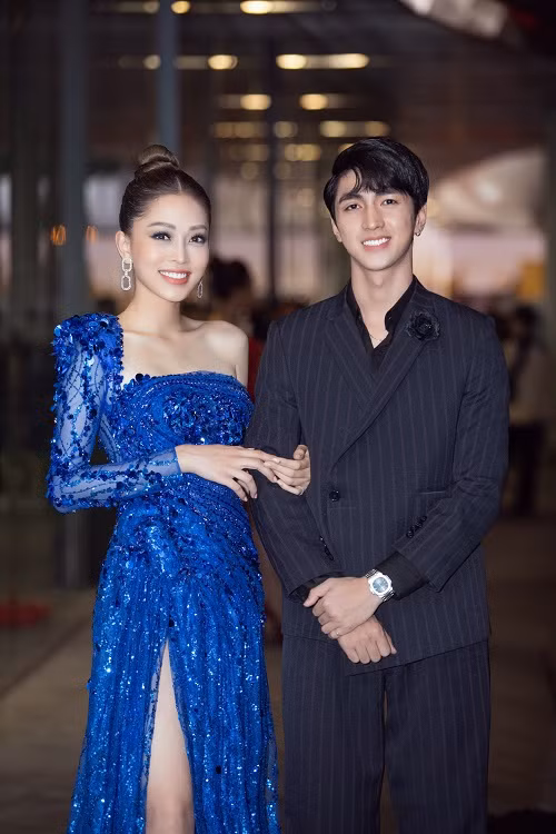 Phương Nga sánh đôi tình tứ bên bạn trai Bình An. Ngày 14/2 sắp tới là ngày kỷ niệm tròn 1 năm cả hai công khai tình cảm với công chúng.