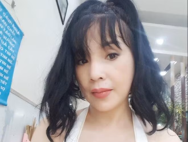 Năm 18 tuổi, nữ nghệ sĩ kết hôn với một nghệ sĩ múa - kết quả của cuộc tình từ năm 15 tuổi. Dù vậy, sau một thời gian chung sống, cả hai đã chia tay nhau vì những bất đồng cá nhân.