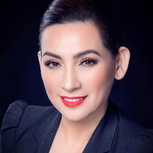 Nhan sắc hiện tại của ca sĩ Phi Nhung.