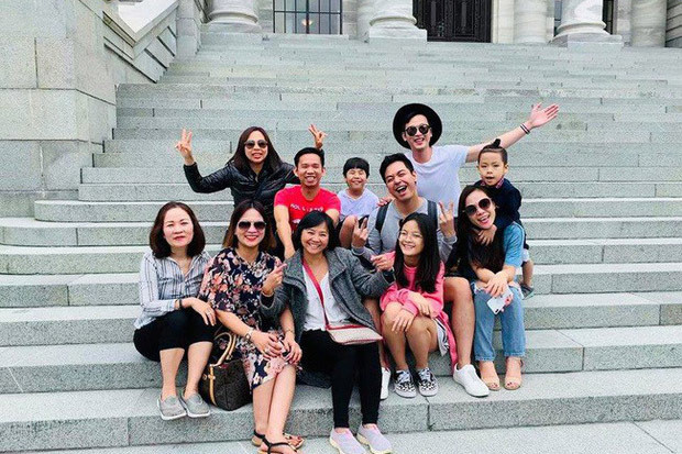 Bé Bo của hiện tại đã trưởng thành hơn rất nhiều. Bảo Anh độc lập, tự tin có thể rời xa vòng tay của bố mẹ và tự lập ở một phương trời mới.