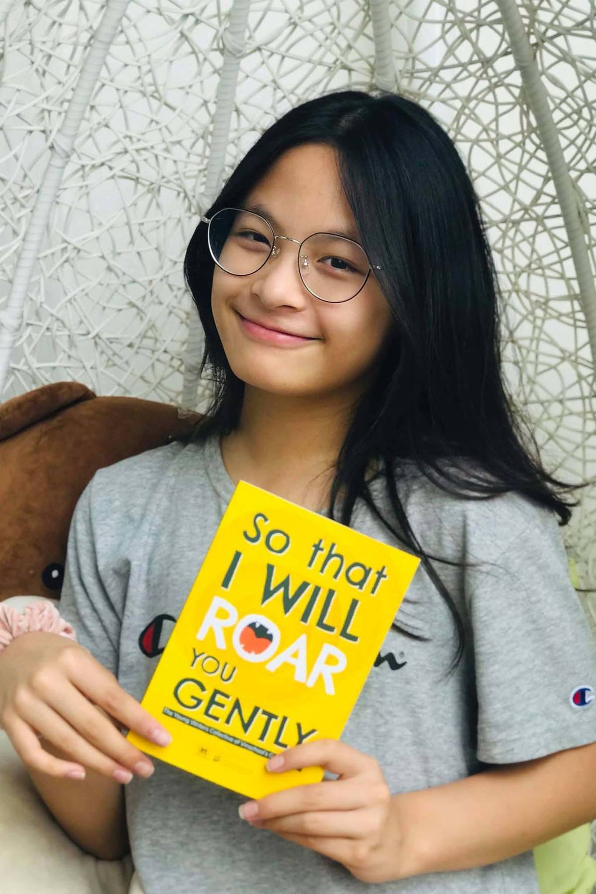 Hiện tại, con gái MC Phan Anh đã rời Việt Nam sang New Zealand du học. Trên trang cá nhân, bé Bo khoe nhiều hình ảnh về vùng đất mới với sự hào hứng và vui vẻ.