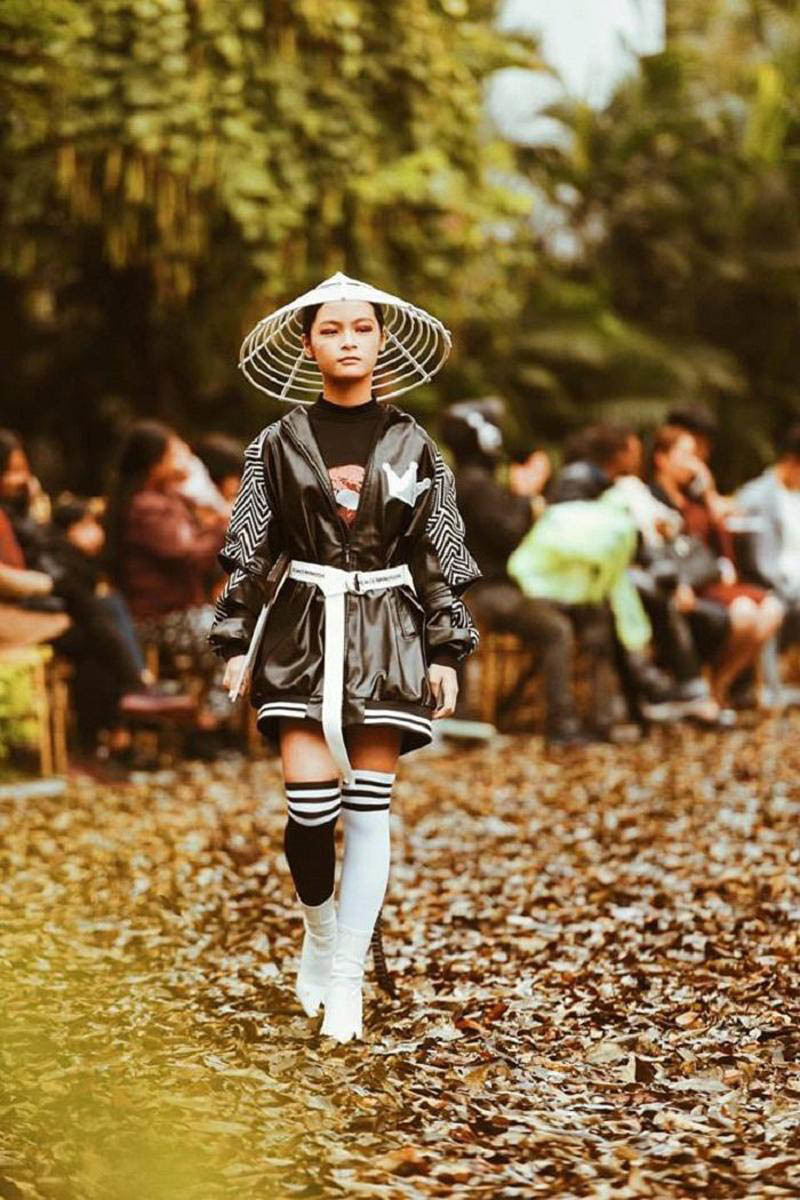 Bước sang tuổi 13 tuổi, Bảo Anh ngày càng xinh xắn, đáng yêu và nữ tính, ra dáng chị cả của hai em Bin và Pooh.