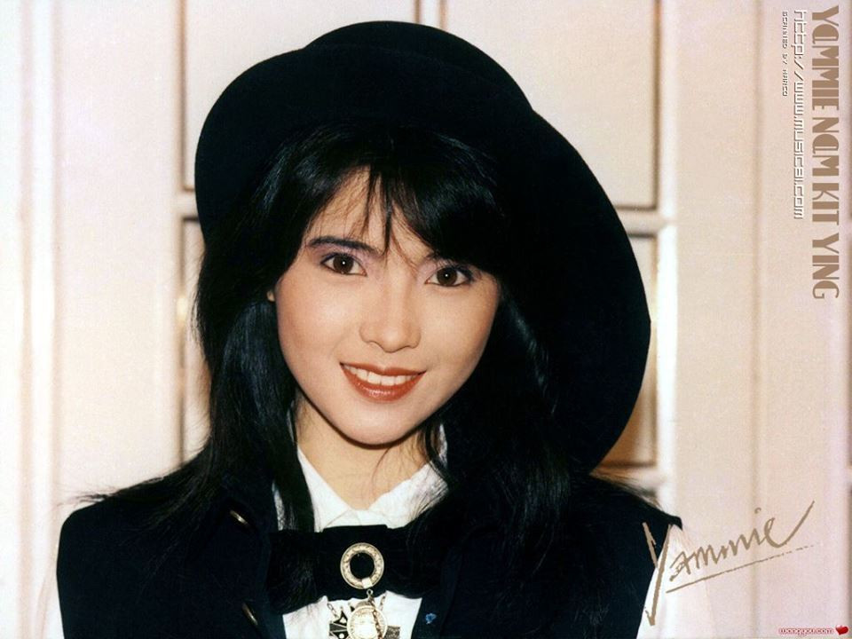 Năm 2017, Lam Khiết Anh phát hiện có khối u ở tử cung nhưng do kinh phí không đủ chữa trị nên cô đã có một khoảng thời gian khó khăn để chống chọi với bệnh tật. Ngày 3/11/2018, Lâm Khiết Anh được phát hiện đã đột tử tại nhà riêng. Sự ra đi của cô ở tuổi 55 khiến không ít người tiếc thương cho một tuyệt sắc giai nhân nhưng phải sống cuộc đời đoản mệnh.