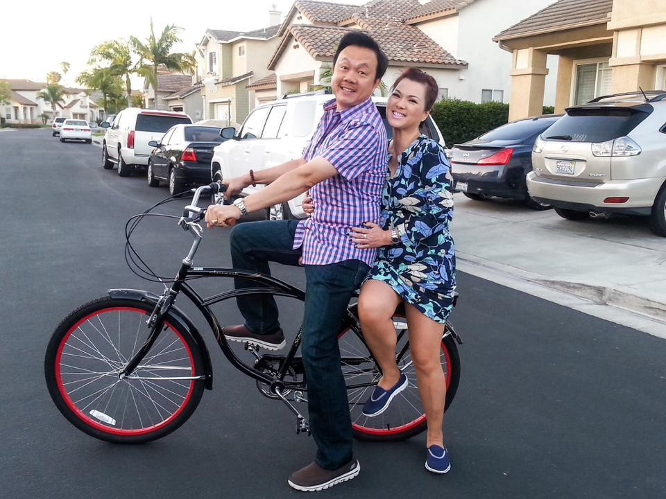 Do tính chất công việc, Chí Tài phải thường xuyên ở Việt Nam nên vợ chồng anh phải sống xa nhau.