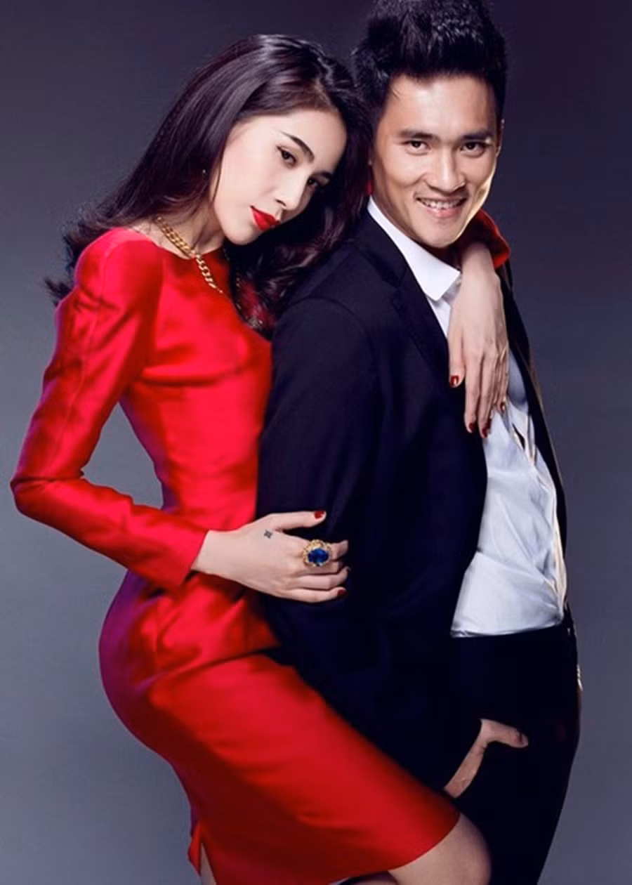 Cuộc sống của cặp đôi hiện tại thảnh thơi và hạnh phúc hơn bao giờ hết. Ngoài tận hưởng cuộc sống, vợ chồng Thủy Tiên- Công Vinh cũng thường xuyên tổ chức các hoạt động thiện nguyện giúp đỡ những hoàn cảnh khó khăn. Từ câu chuyện tình yêu bị nhiều đồn thổi, phản đối, Thủy Tiên và Công Vinh dần dần trở thành cặp đôi đáng yêu, hạnh phúc nhất nhì showbiz Việt.