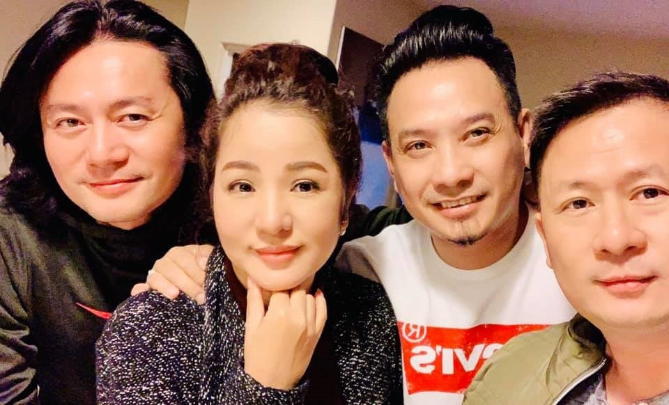 Bằng Kiều gặp gỡ Thúy Nga cùng một vài người bạn thân thiết.