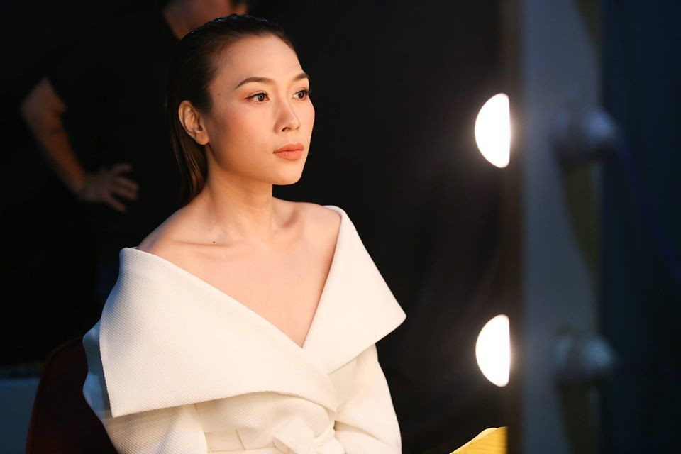 Ngấp nghé bước vào ngưỡng tuổi 40 nhưng nhan sắc ngày càng xinh đẹp của nữ ca sĩ sinh năm 1981 là điều không ai có thể phản đối.