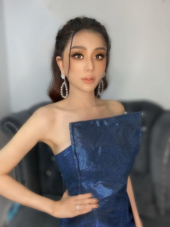 "Nếu như tụi em chê chị già thì cả thế gian này không ai trẻ hết. Tụi em không công nhận sự nỗ lực của chị thì thôi. Sao ác miệng câu view rẻ tiền hoài vậy. Muốn chị phải sống sao cho các em vừa lòng, hay cần gì cứ nói Chi đáp ứng yêu cầu cho nè".