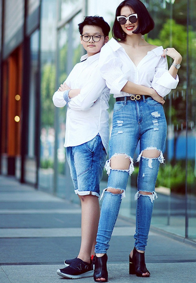 Hiện 2 mẹ con mỗi ngày đều dành thời gian đến phòng gym chăm chỉ tập luyện.